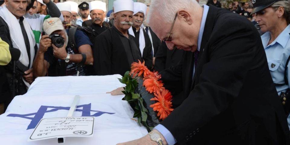 אחרי מות: למה השוטר זידאן סייף זכה לחסד רק בלוויה שלו?